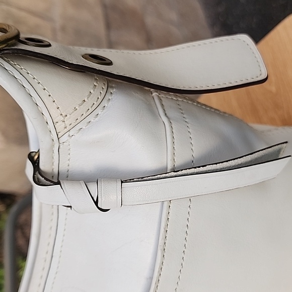 COACH VINTAGE Bleecker Tattersall Shoulder All Leather Cream with Bag Charm - Picture 11 of 13